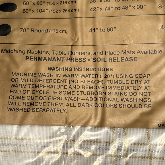 NWT 70” round Holiday Table Cloth - Picture 9 of 9